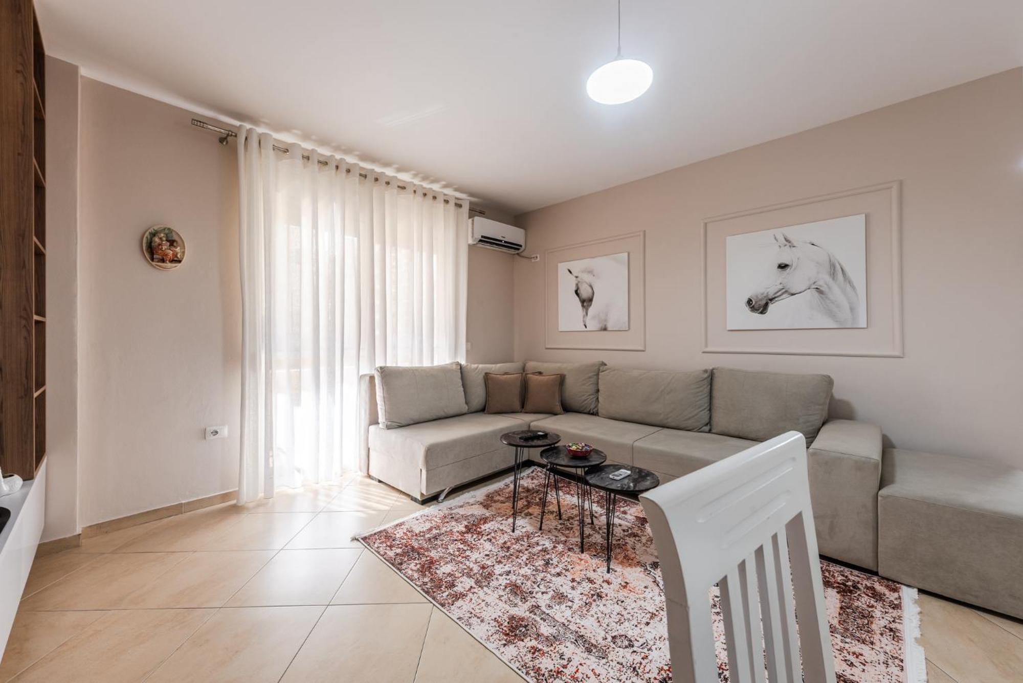 City Center Apartments By Kondo Stays Vlore Exterior photo