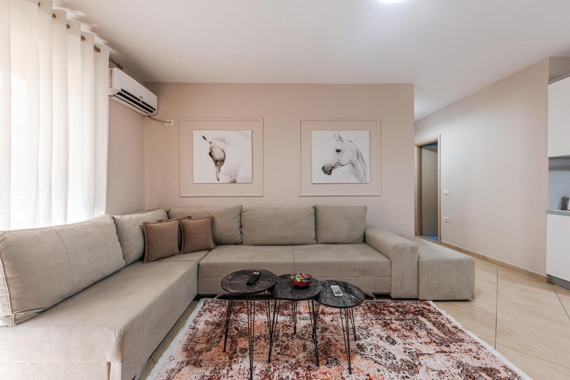 City Center Apartments By Kondo Stays Vlore Exterior photo