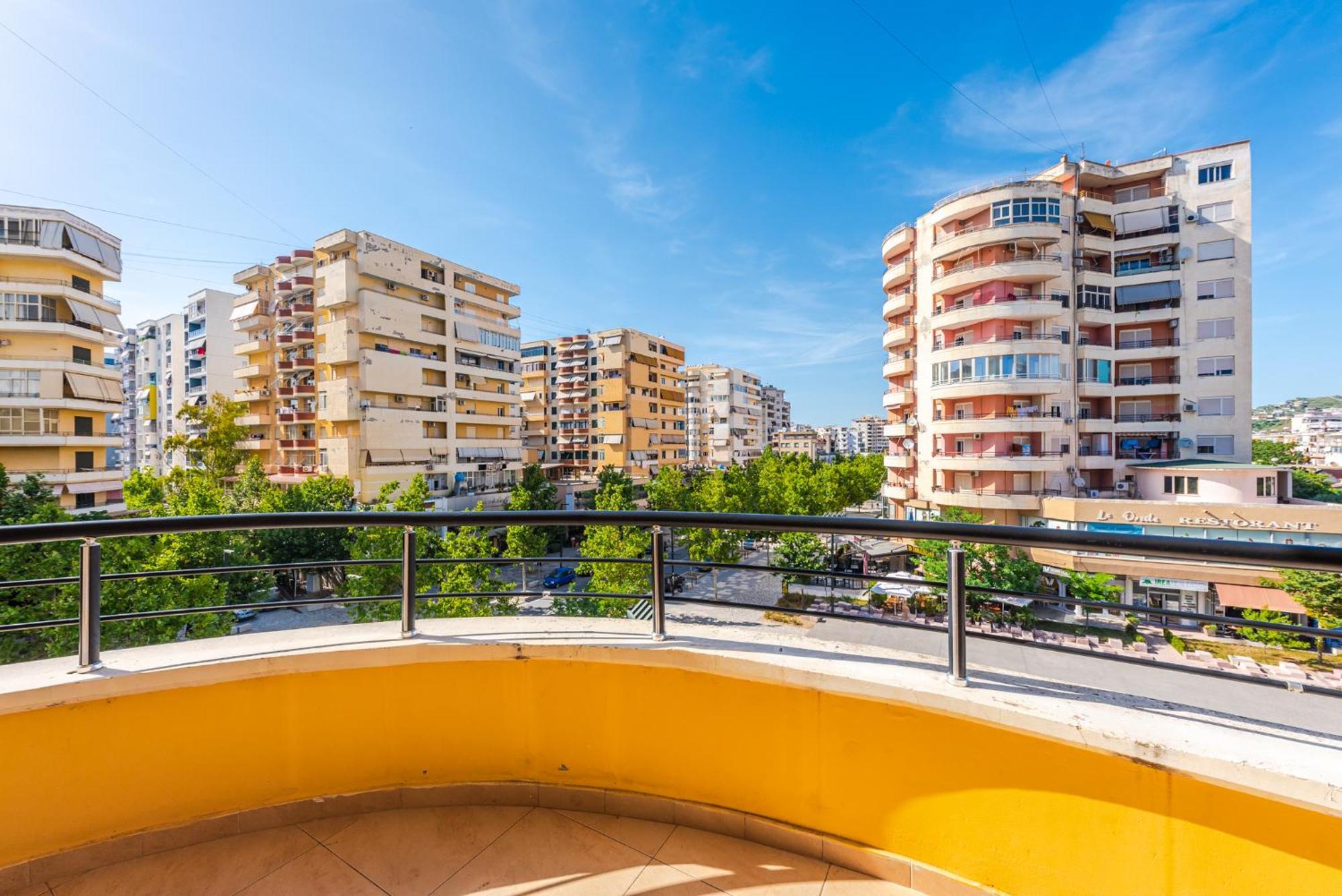 City Center Apartments By Kondo Stays Vlore Exterior photo