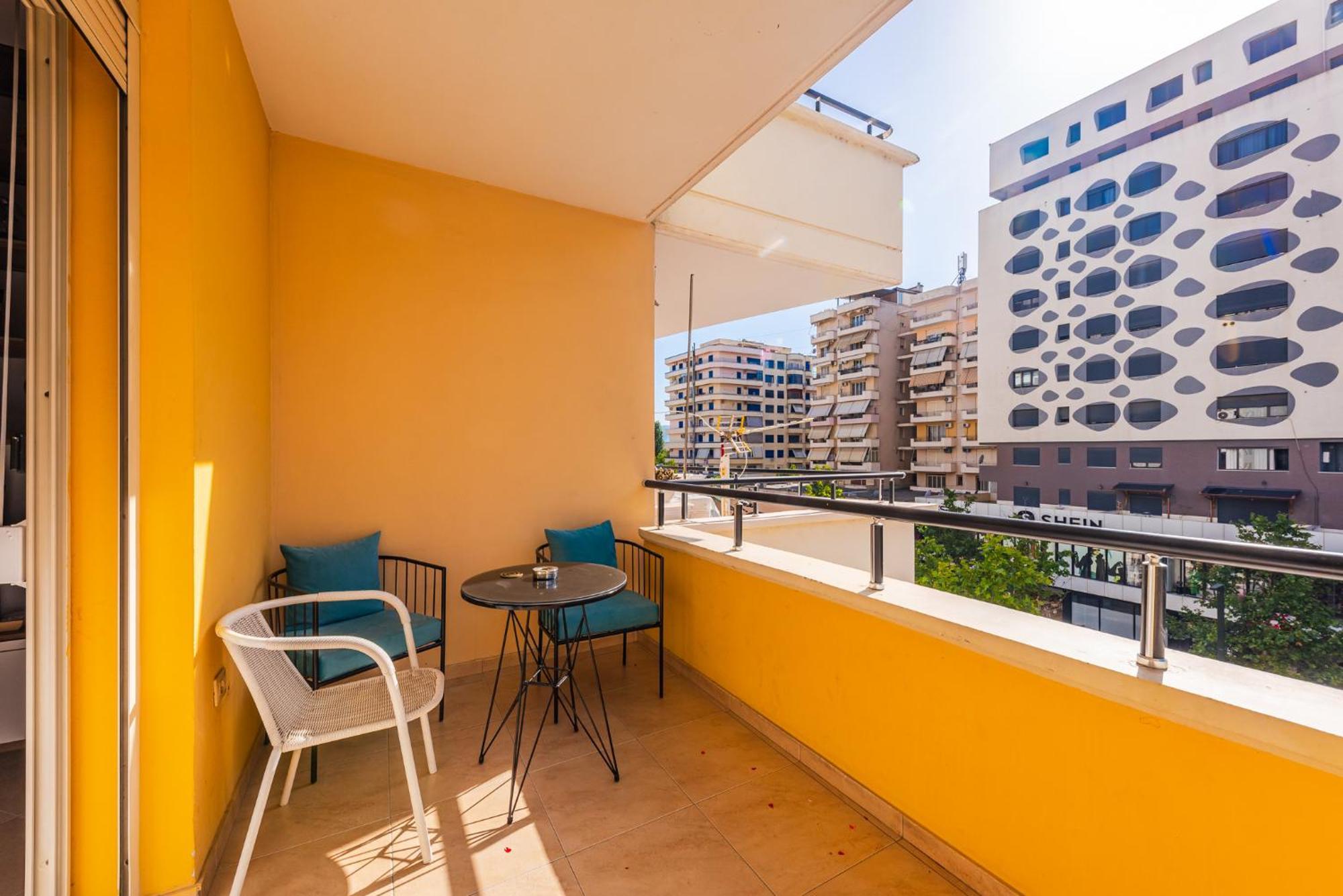 City Center Apartments By Kondo Stays Vlore Exterior photo